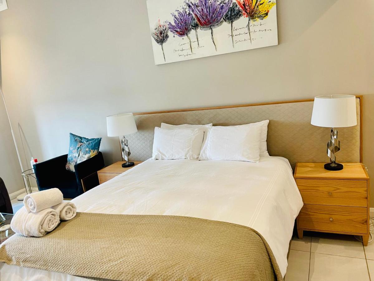 Menlyn Maine Trilogy Hotel 프레토리아 외부 사진